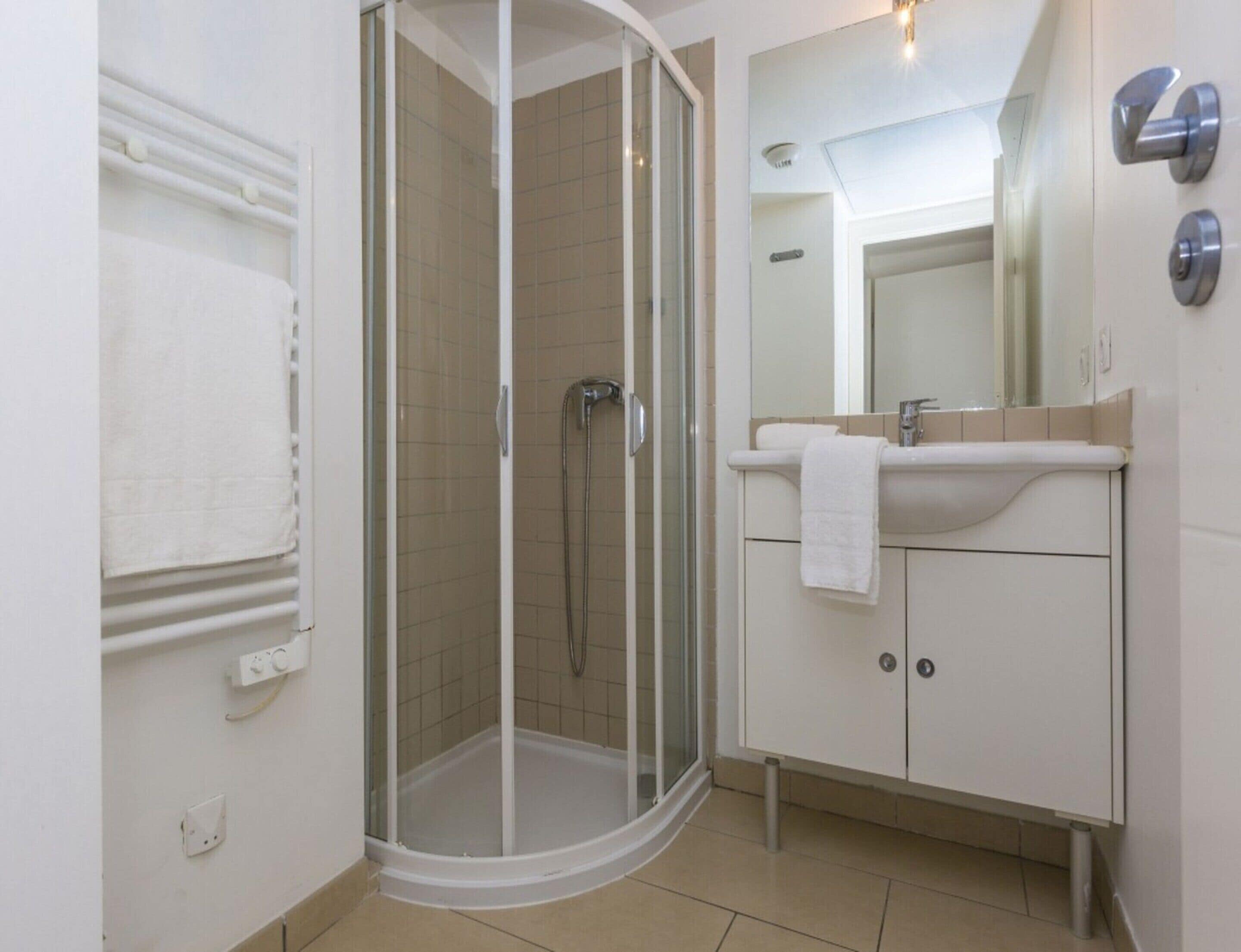 House | Bilik Mandi