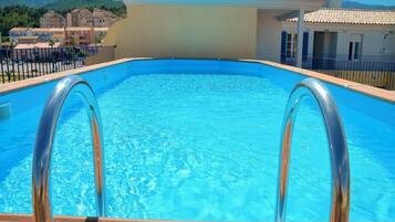 House | Kolam renang | Kolam renang terbuka