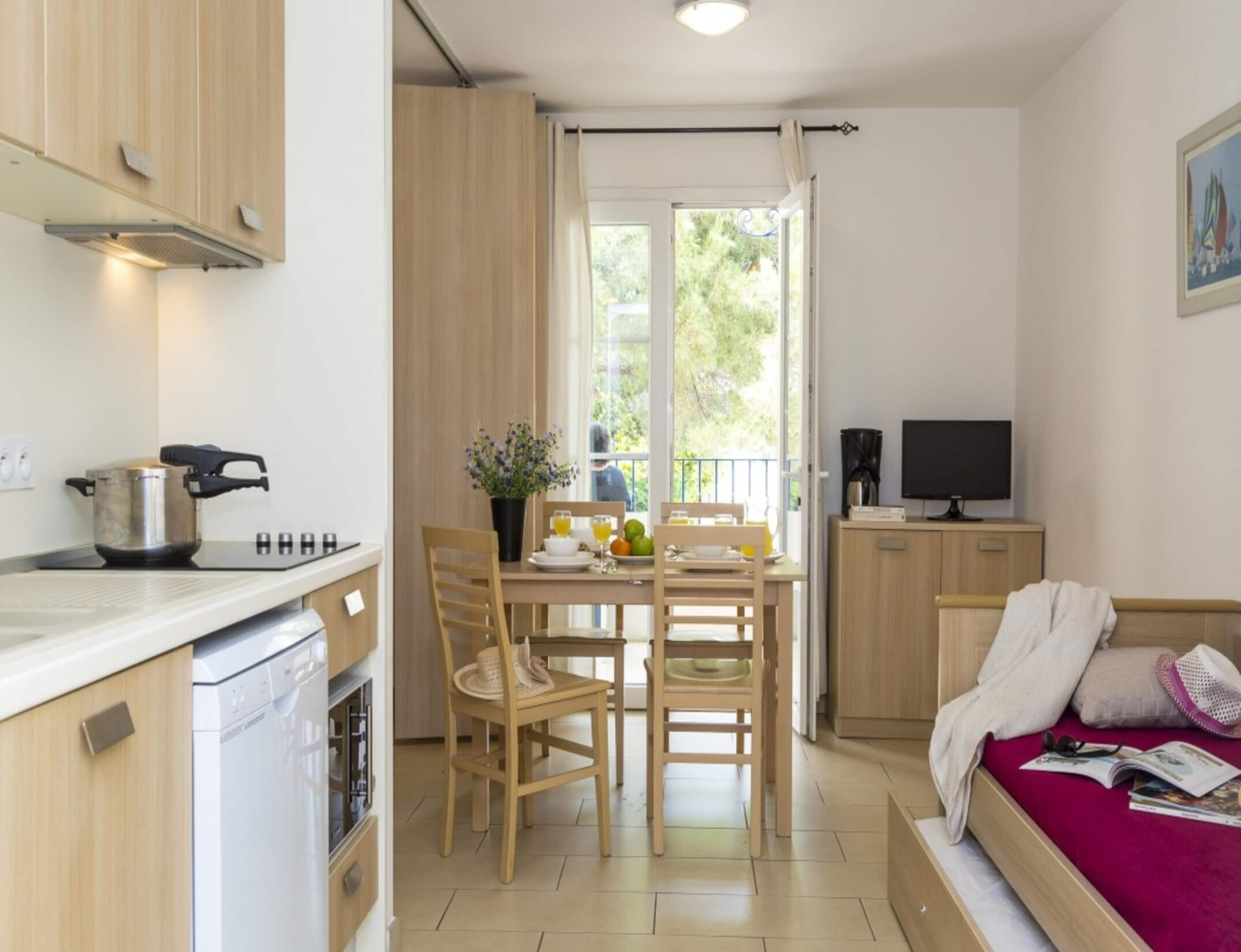 House | Dining