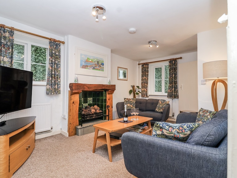 Orchard Cottage, Pet Friendly, Country Holiday Cottage In Holcombe - Dawlish
