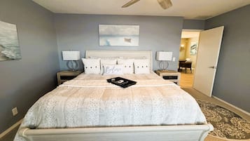 Escrivaninha, ferros/tábuas de passar roupa, Wi-Fi, roupa de cama