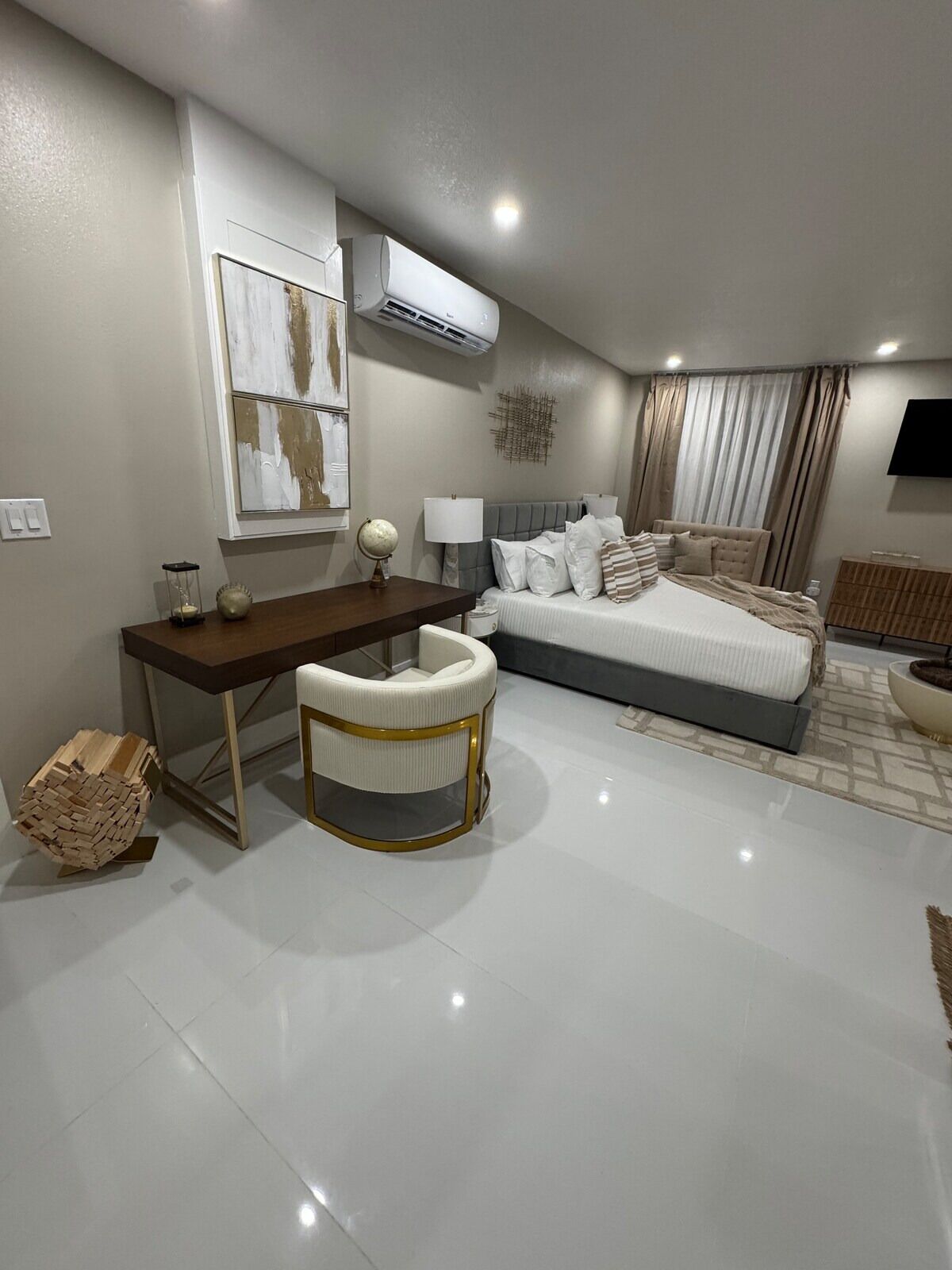 Bügeleisen/Bügelbrett, WLAN, Bettwäsche