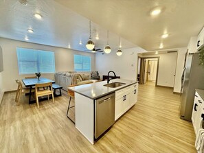 المنشأة من الداخل