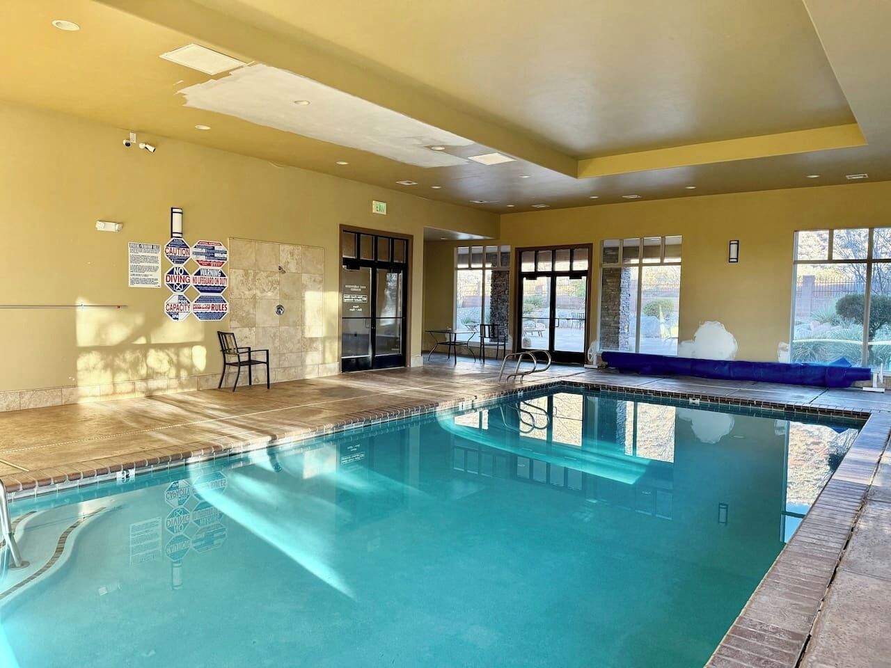 Innenpool, beheizter Pool