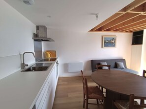 Fridge, oven, dishwasher, cookware/dishes/utensils - Maison chaleureuse pour 2 personnes (SARZEAU)