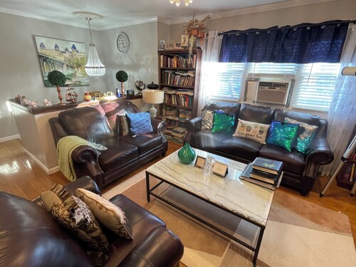 AmilDean Family Oasis: 10 minutes from Connequot Park, the golf course and the beach!