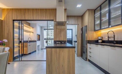 Apt With 3 Suites, Barbecue and sea View Den1301