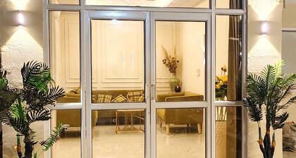 Cozy 4-bedroom cottage in enchanting Gurugram with AC,swimming pool,open bar,dj