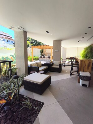 Terrace/patio - Ocean Blue Apartment, 80m from Forte Beach (Cabo Frio)