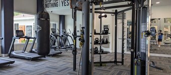 Peaceful Mayo Condo - 5 Min to Mayo, Pool & Gym, Beach & UNF Nearby