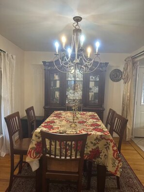 Dining - Spacious 4-bedroom house in beautiful country club west  Danville VA (Danville)