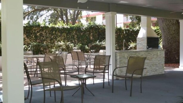 Unclassified image, 1 of 57, button - Lake View 4bdr Family House Near Disney - 26105 (Kissimmee)