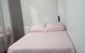 2 bedrooms, internet - Jô's Corner (Florianópolis)