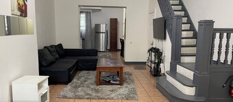 HE, spacious 5 bedrooms 3 bathrooms house entire house