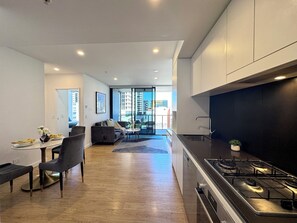 Private kitchen - Brisbane one Skyline | Pool • Free Parking • Gym (South Brisbane)