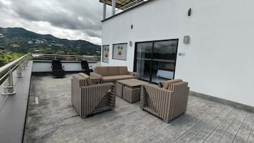 Luxury Apartment, 2 Bedrooms, Mountain View | Terrace/patio