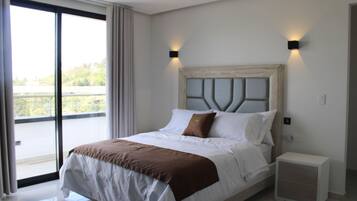 Minibar, in-room safe, individually furnished, iron/ironing board