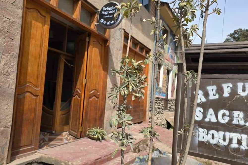 REFUGIO SAGRADO BOUTIQUE