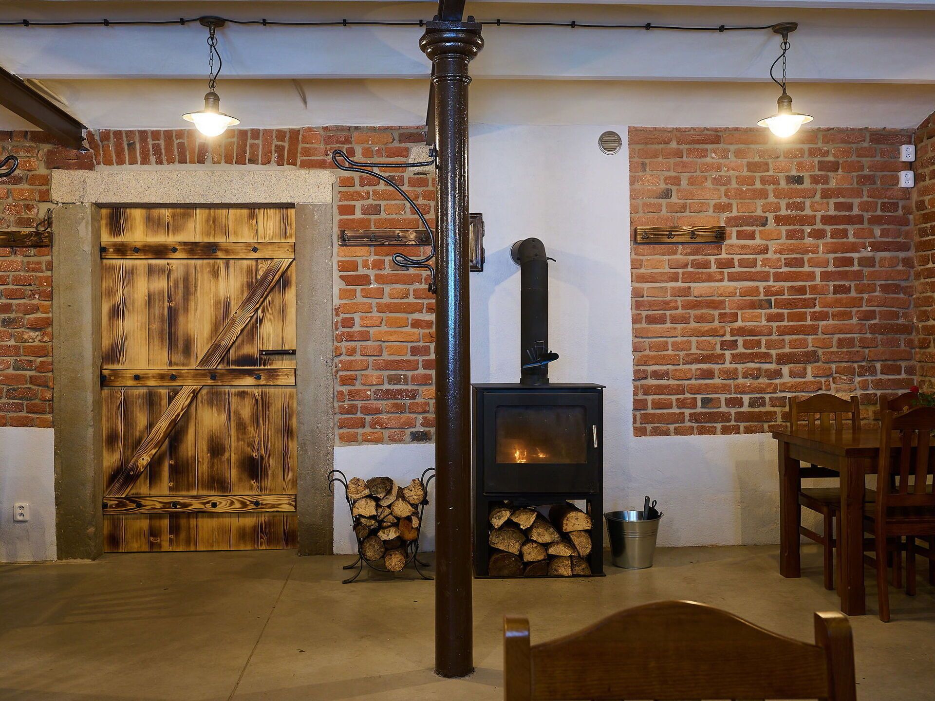 Bâtiment, Bois, Sol, Sol, Art, Dur, Plafond, Chaise, Un Événement, Cambre