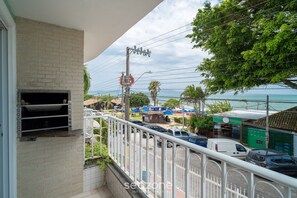 Basic Apartment | Property grounds - Apt With Balcony, Barbecue and Ocean View Rbv0103 (Florianópolis)