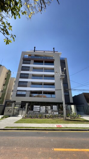 Exterior - New and cozy apartment in Curitiba. (Curitiba)