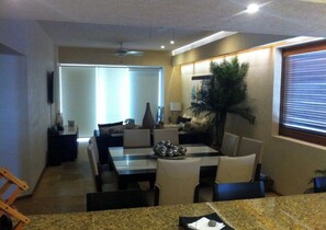 Dining - Beachfront apartment (Nuevo Vallarta)