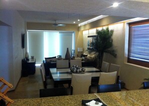 Dining - Beachfront apartment (Nuevo Vallarta)