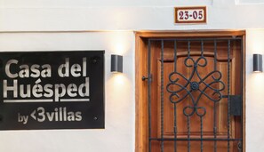 Fachada de la propiedad