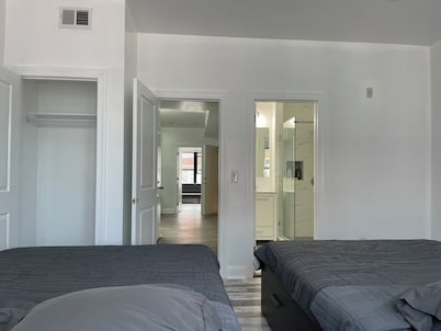 P3E. Near MET Peaceful 2-bedrooms 2 bathrooms entire apartment.