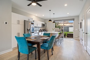 Dining - Discover the Heart of Chicago from Our Modern 3 Bed/ 2.5 Bath Home (Chicago)