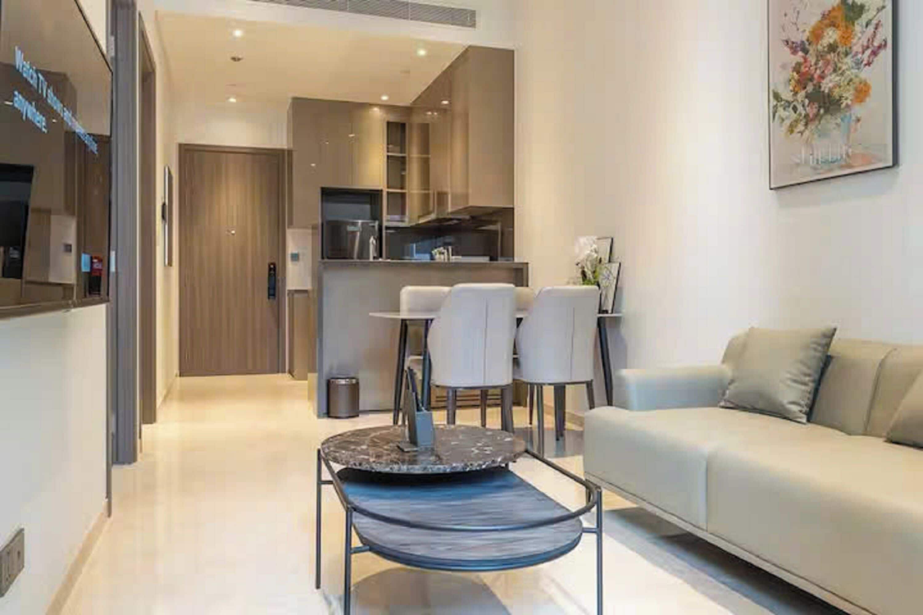 Perushuone, 1 makuuhuone, club-loungen käyttöoikeus, kaupunkinäköala | Egyptinpuuvillaiset lakanat, ylelliset vuodevaatteet, untuvapeitot