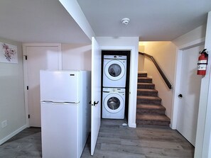 Interior - Modern & cozy basement suite with private entrance in Prairie Pointe - Winnipeg! (Winnipeg)