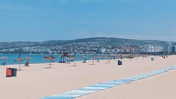 On the beach, 8 beach bars