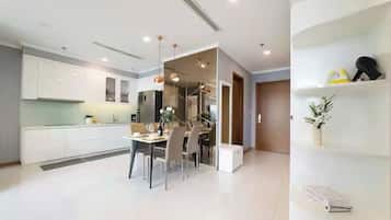 Presidential Suite, 2 Bedrooms, Club Lounge Access, City View | Egyptian cotton sheets, premium bedding, down comforters