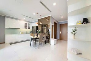 Presidential Suite, 2 Bedrooms, Club lounge access, City View | Egyptian cotton sheets, premium bedding, down duvets - Pavilion Luxury Soho Manhattan Vacation (Cau Ong Lanh)