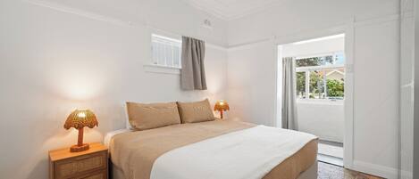 Strykejern/-brett, wi-fi (inkludert) og sengetøy