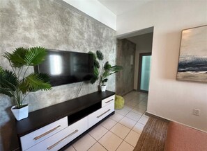 Interior - Charming 1-bedroom apartment with AC & Wi-Fi in San Juan (San Juan)