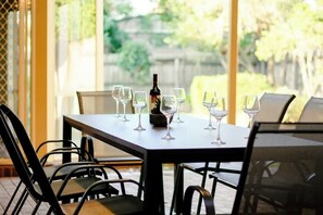 Dining - Seednest Gameroom &Green Oasis (Hoppers Crossing)