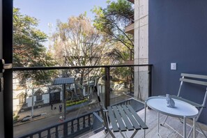Outdoor dining - Roma Norte Chic Escape – City Spirit (Roma Norte)