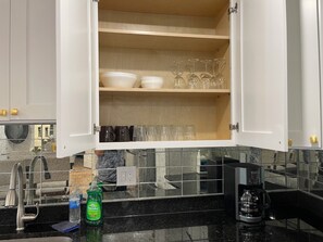 Private kitchen - S6, Near center city spacious one bedroom apartment (Philadelphia)