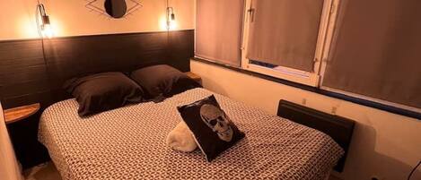 Bügeleisen/Bügelbrett, kostenloses WLAN, Bettwäsche