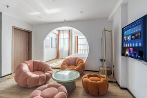 Comfort Apartment | Individually decorated, free WiFi, bed sheets - VanInn Guangzhou , Step Out to Beijing Road Pedestrian Street , Gongyuanqian & Beijing Road Metro - Canton Fair (Guangzhou)