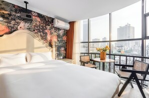 Panoramic Apartment | Individually decorated, free WiFi, bed sheets - VanInn Guangzhou , Step Out to Beijing Road Pedestrian Street , Gongyuanqian & Beijing Road Metro - Canton Fair (Guangzhou)