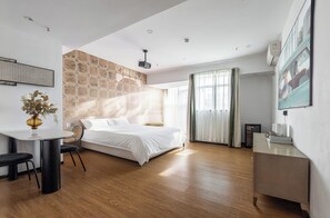 Exclusive Apartment | Individually decorated, free WiFi, bed sheets - VanInn Guangzhou , Step Out to Beijing Road Pedestrian Street , Gongyuanqian & Beijing Road Metro - Canton Fair (Guangzhou)
