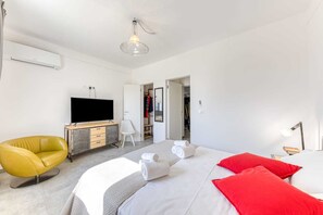 5 Schlafzimmer, Bügeleisen/Bügelbrett, WLAN, Bettwäsche