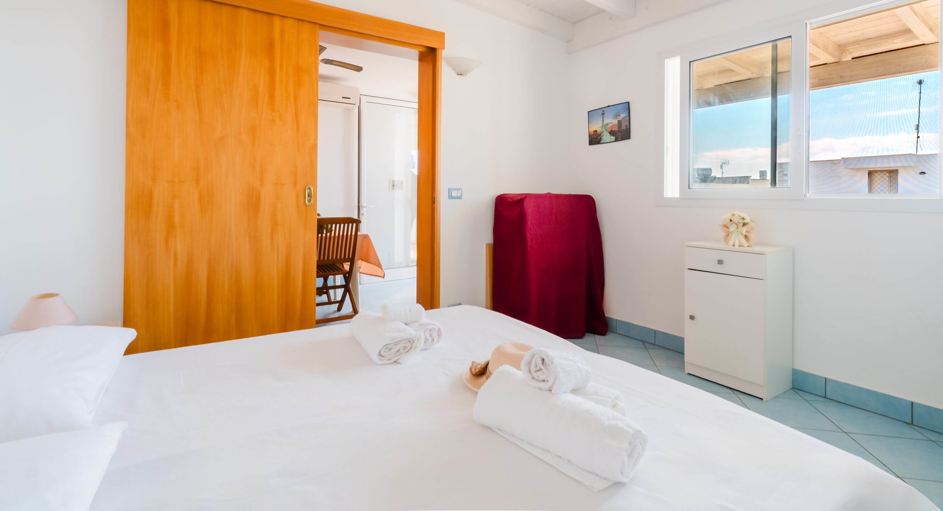 1 habitación y ropa de cama 