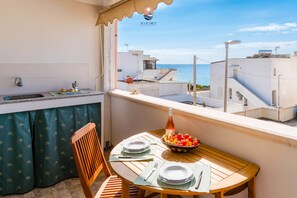 Outdoor dining - Agata Penthouse by Vivimy (Ugento)