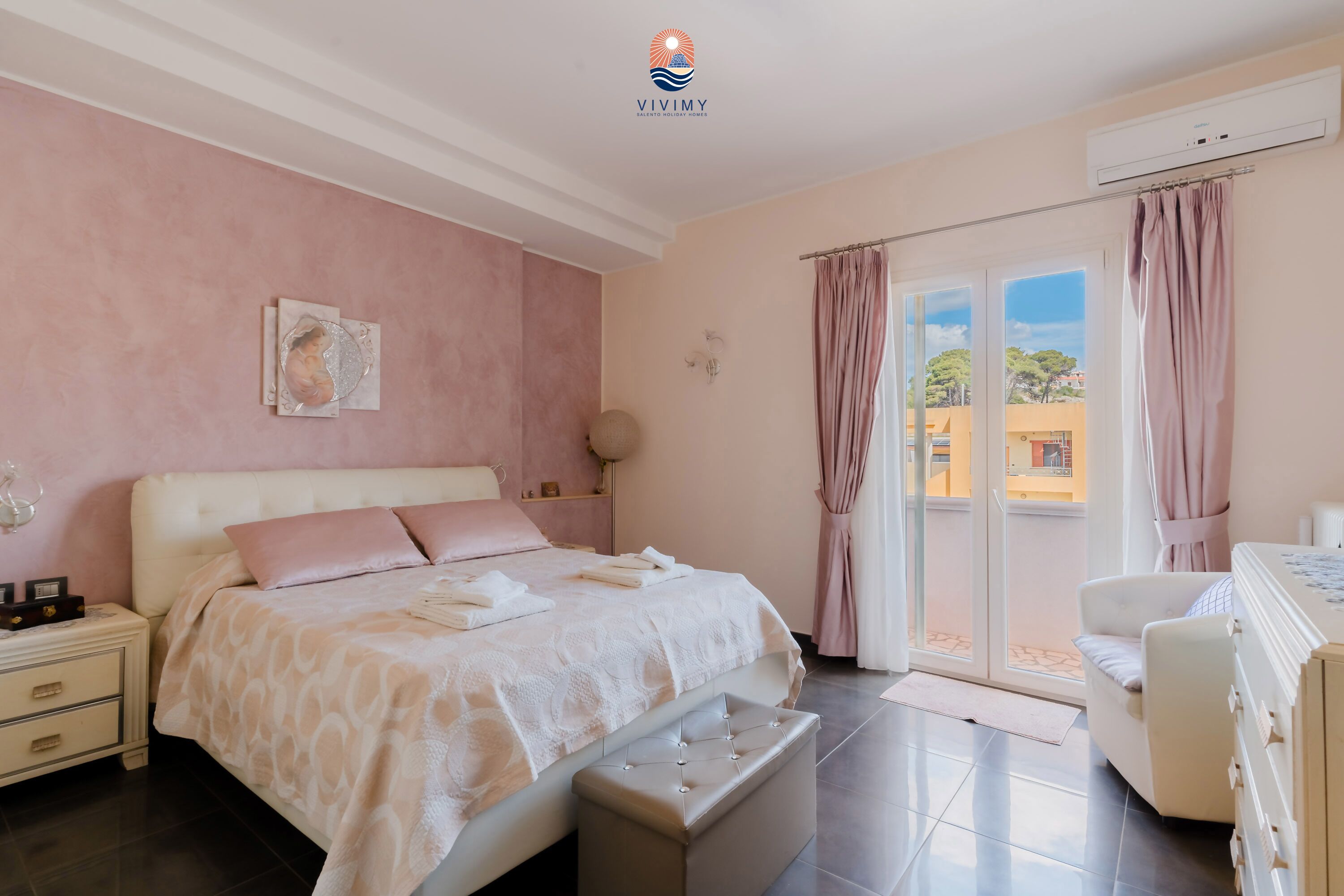 Fer et planche à repasser, Wi-Fi gratuit, draps fournis