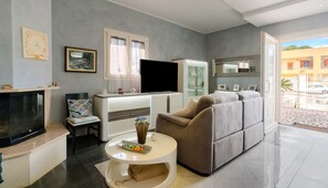 TV - Villa Rosa - Mediterranean Charm by Vivimy (Gallipoli)