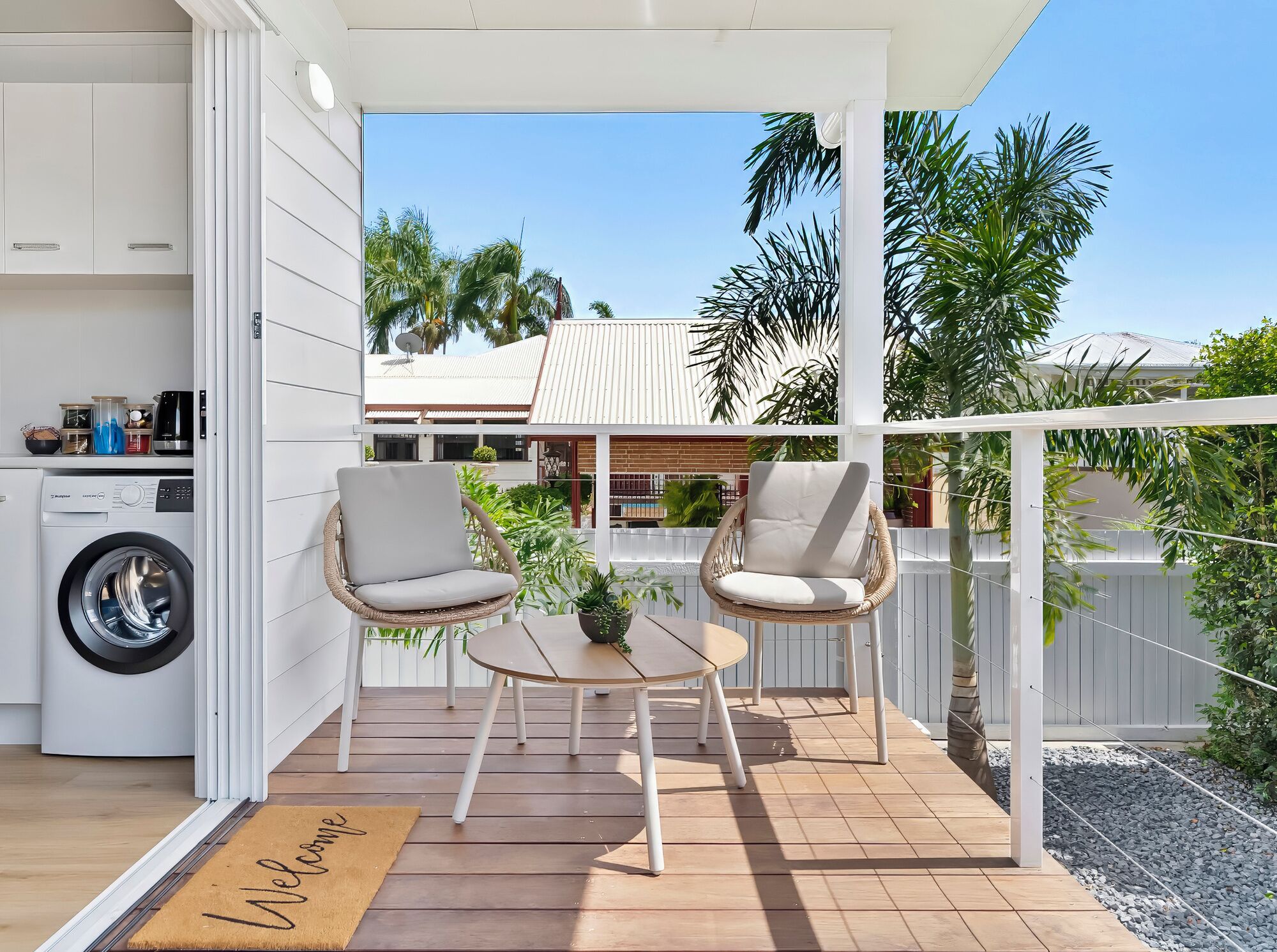 المنطقة المحيطة بالمنشأة